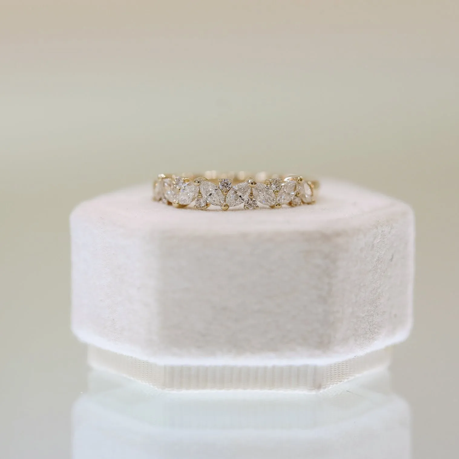 14ky .60ctw Scattered Marquise Diamond Ring