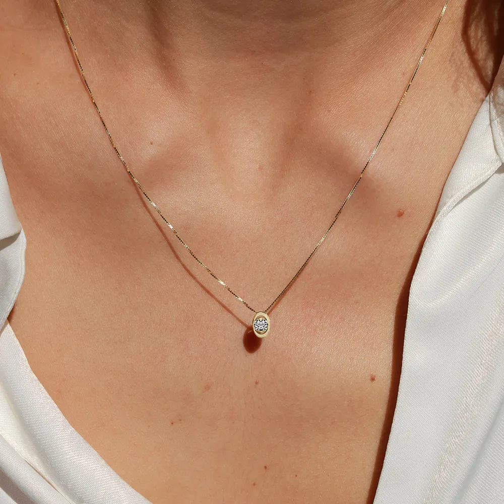 18ct Yellow Gold Oval Diamond Solitaire Pendant