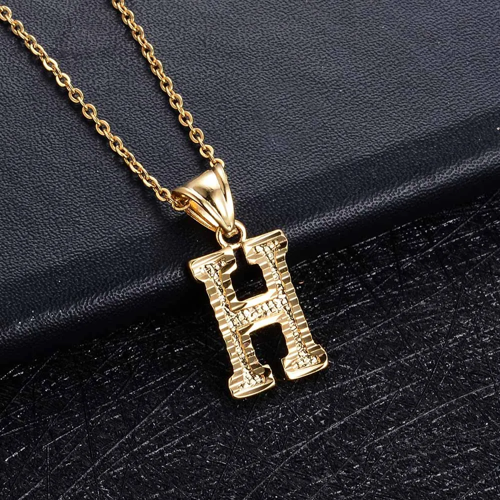 A-Z Small Letters chains Necklaces unisex for women/man Gold Color Fashion Couple pendant