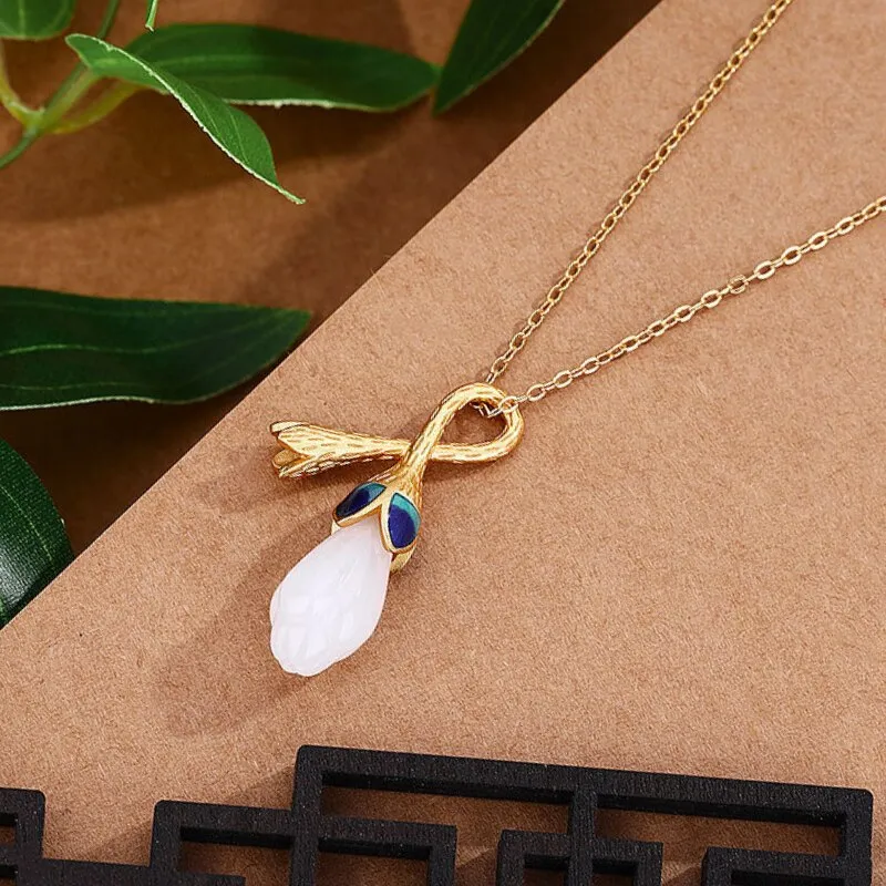 Court style Vintage Natural Hotan White Magnolia Pendant