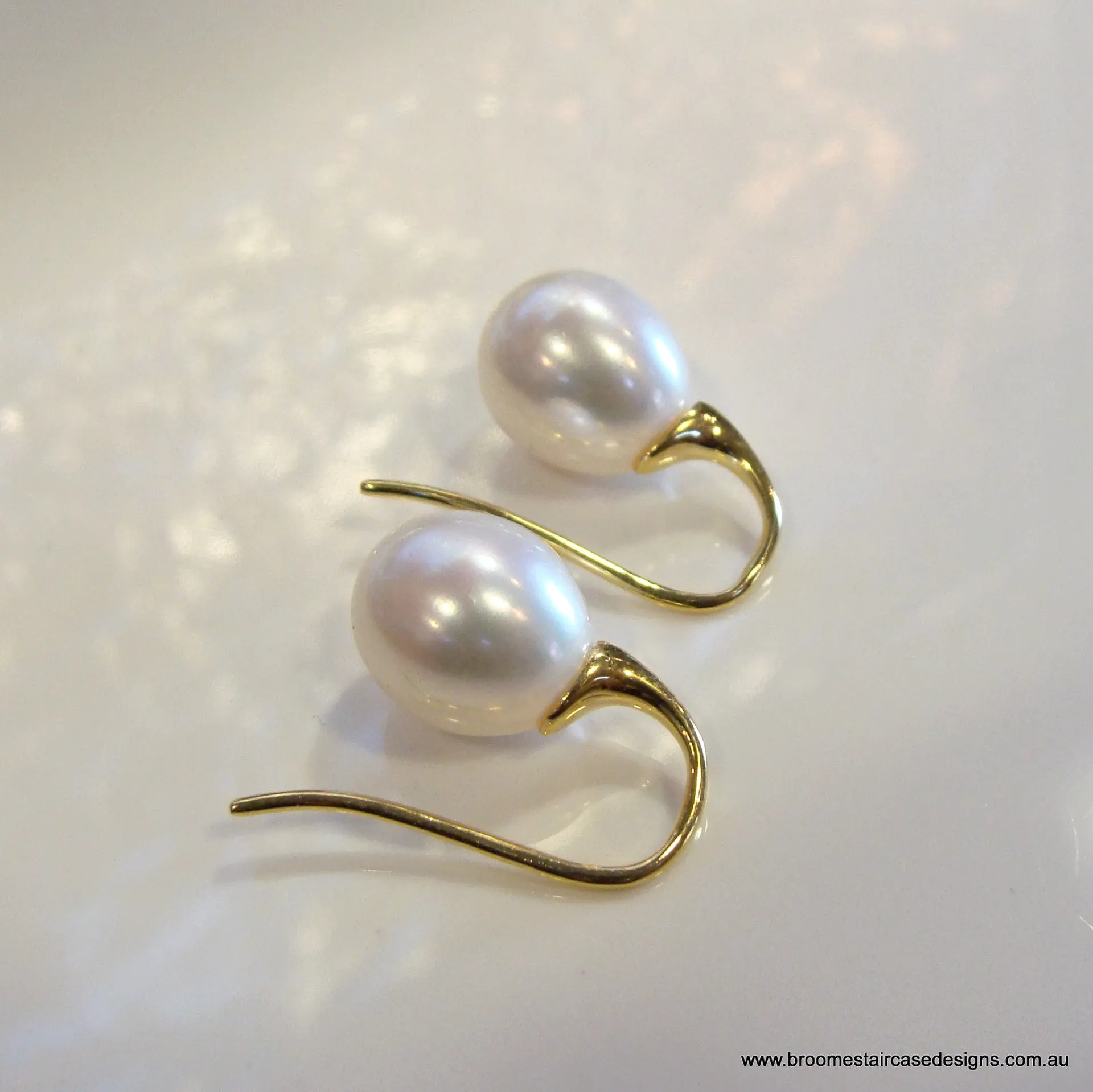Cultured Freshwater Pearl Gold Hook Earrings