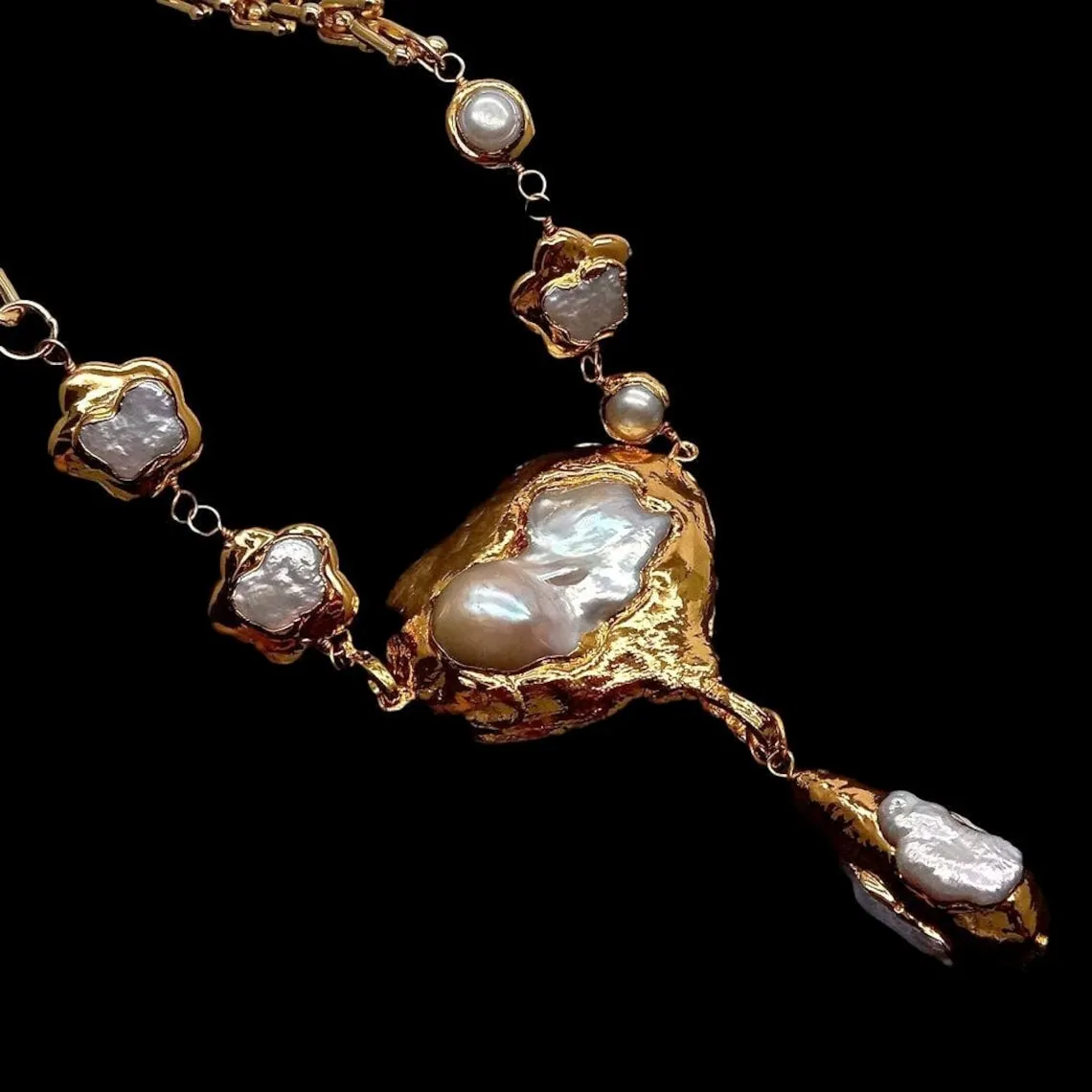 Cultured  white keshi freshwater flower pearl pendent necklace 20"