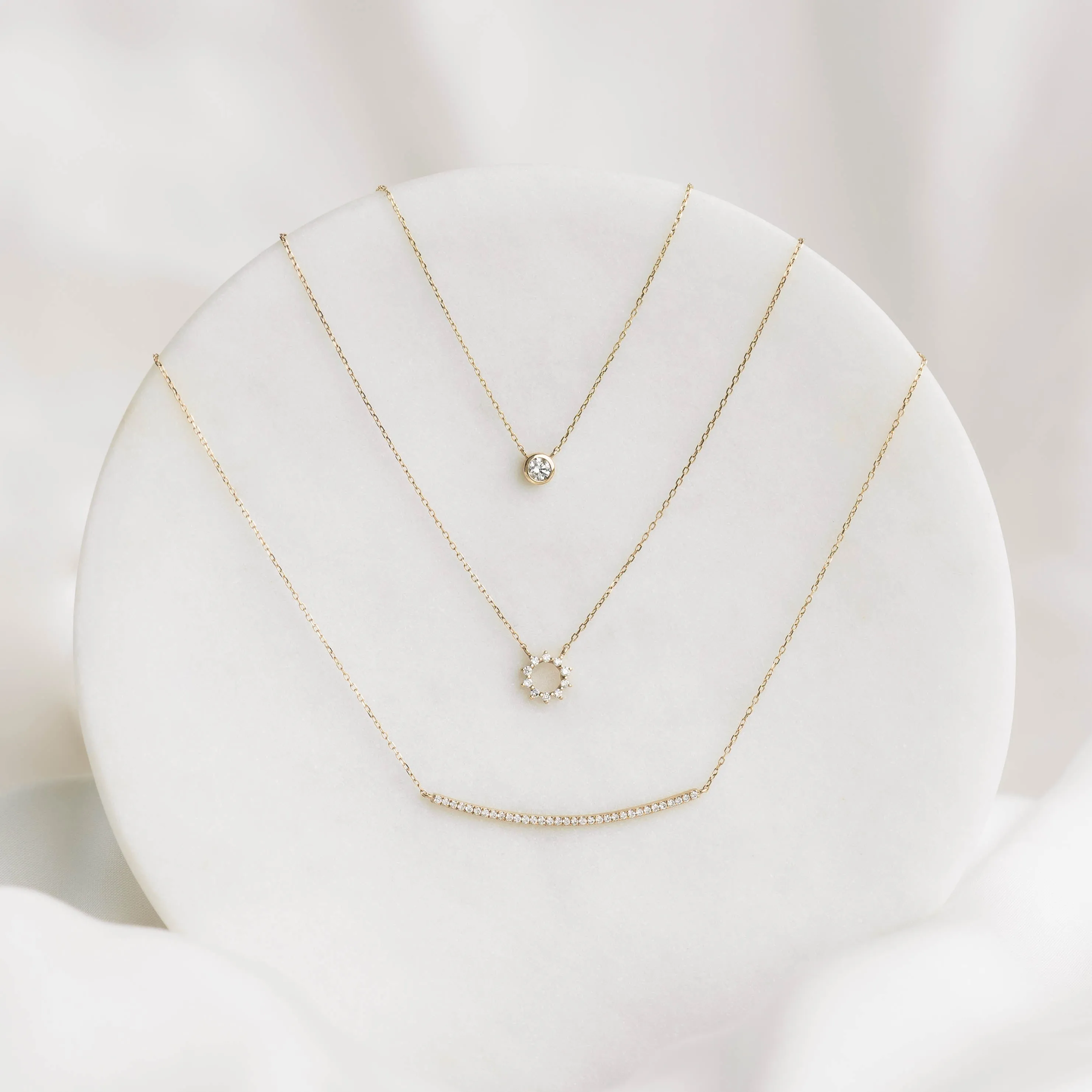 Diamond Curved Bar Necklace 14k Gold - Laia