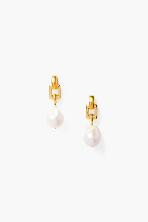 Ellis Earrings White Pearl