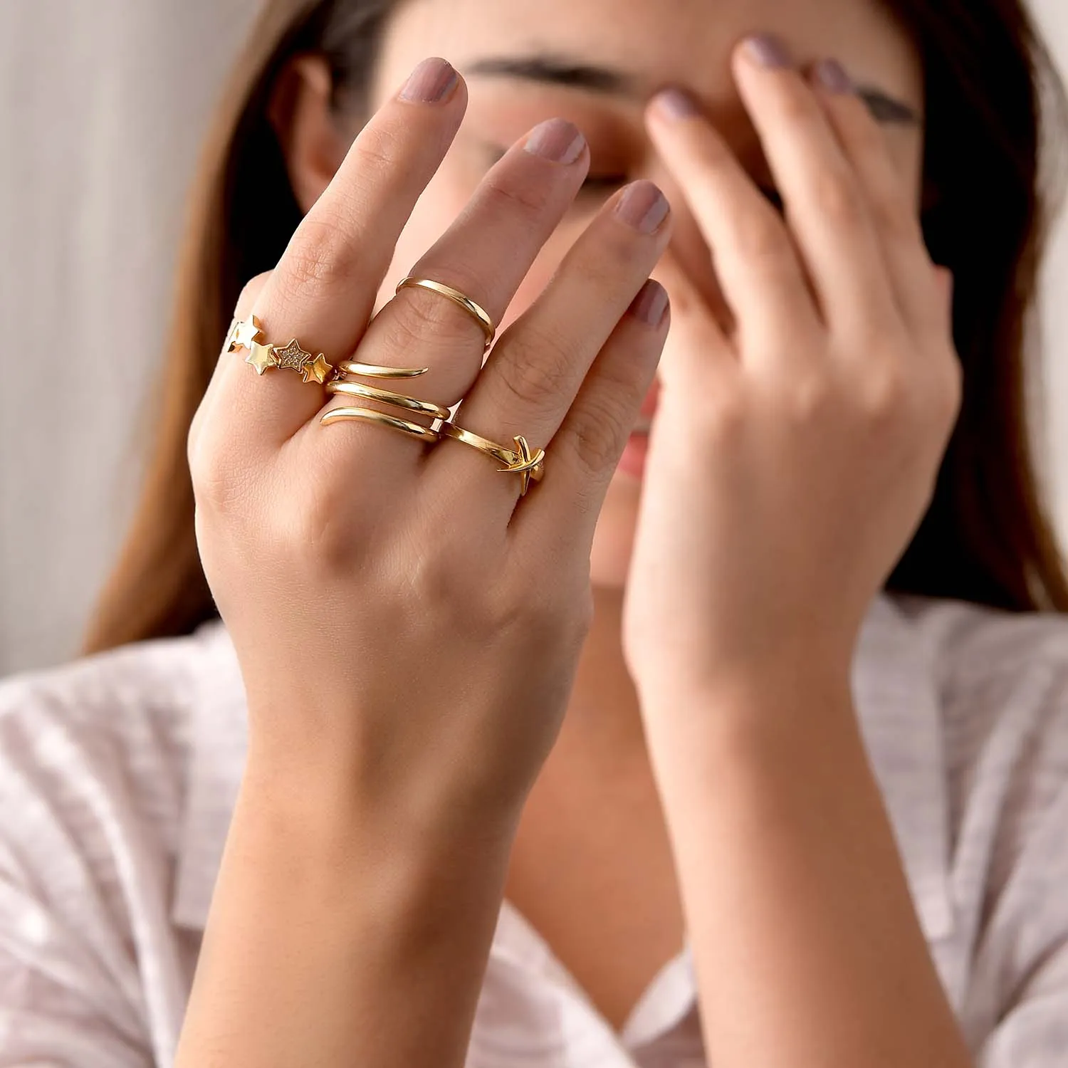 Star Band Ring with White Zircons