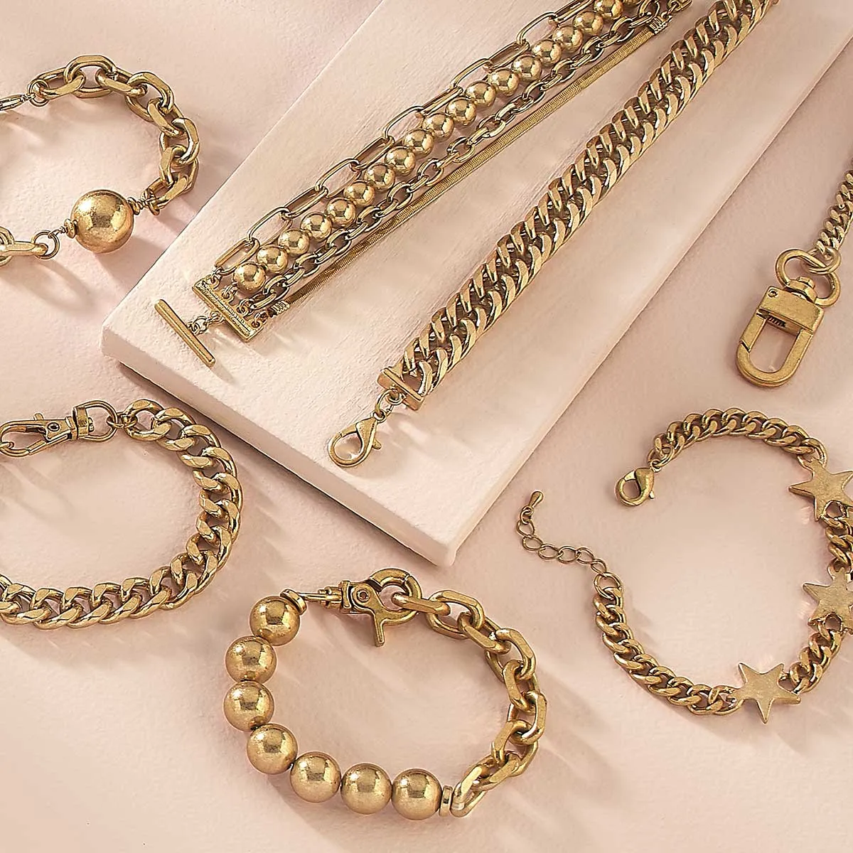 Stella Chunky Curb Chain Link Bracelet in Worn Gold