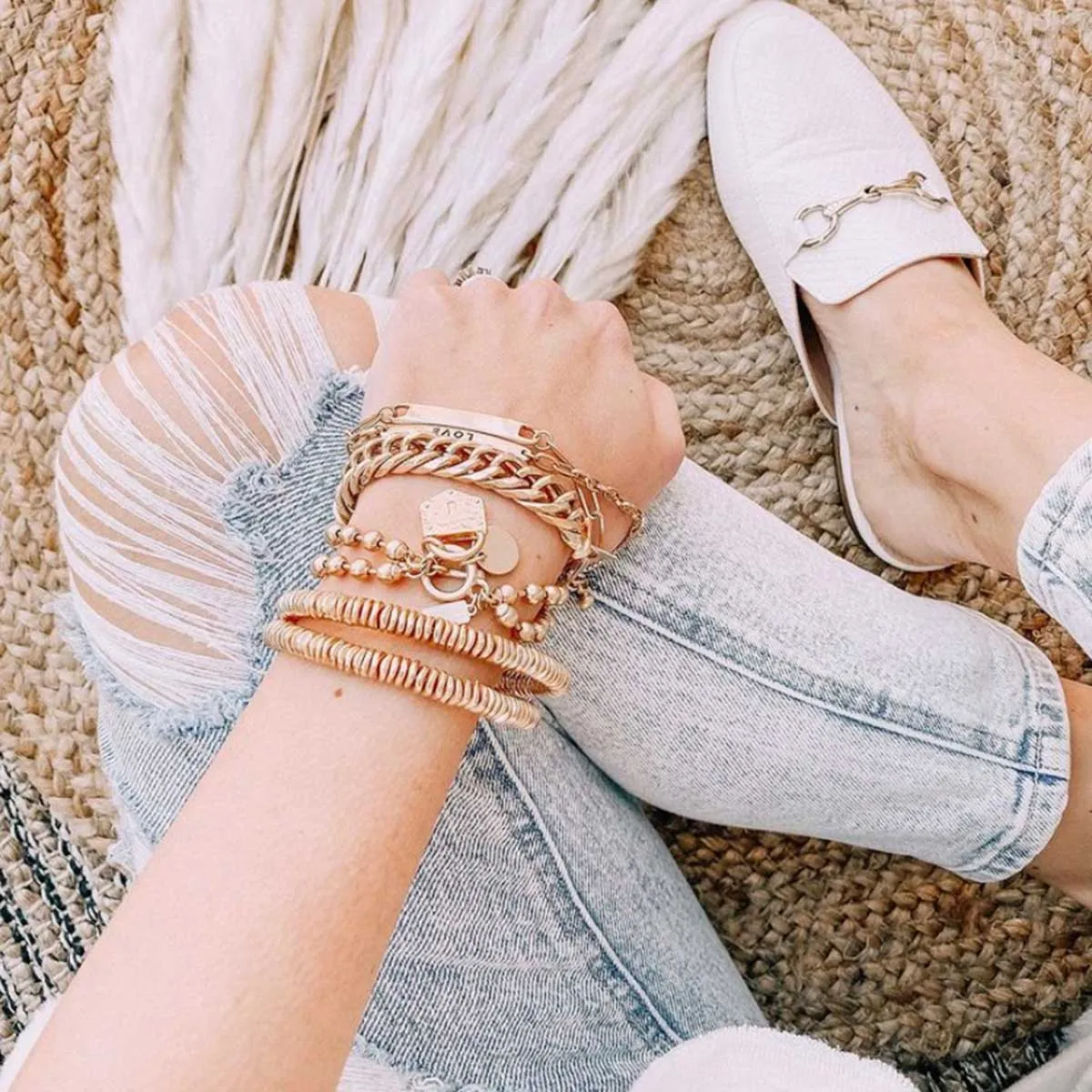 Stella Chunky Curb Chain Link Bracelet in Worn Gold