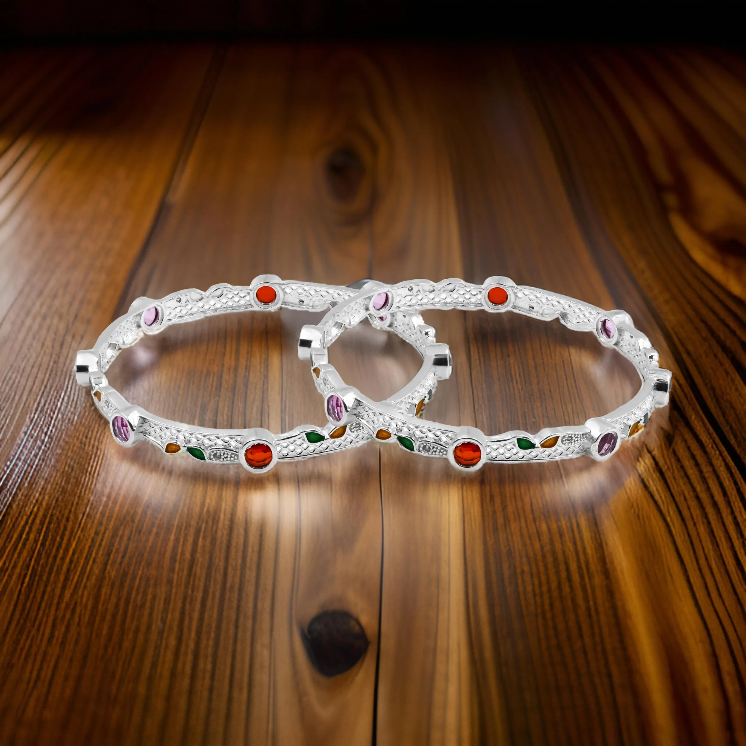 Stylish Silver Bangle Set: A Must-Have Addition to Your Jewelry Collection