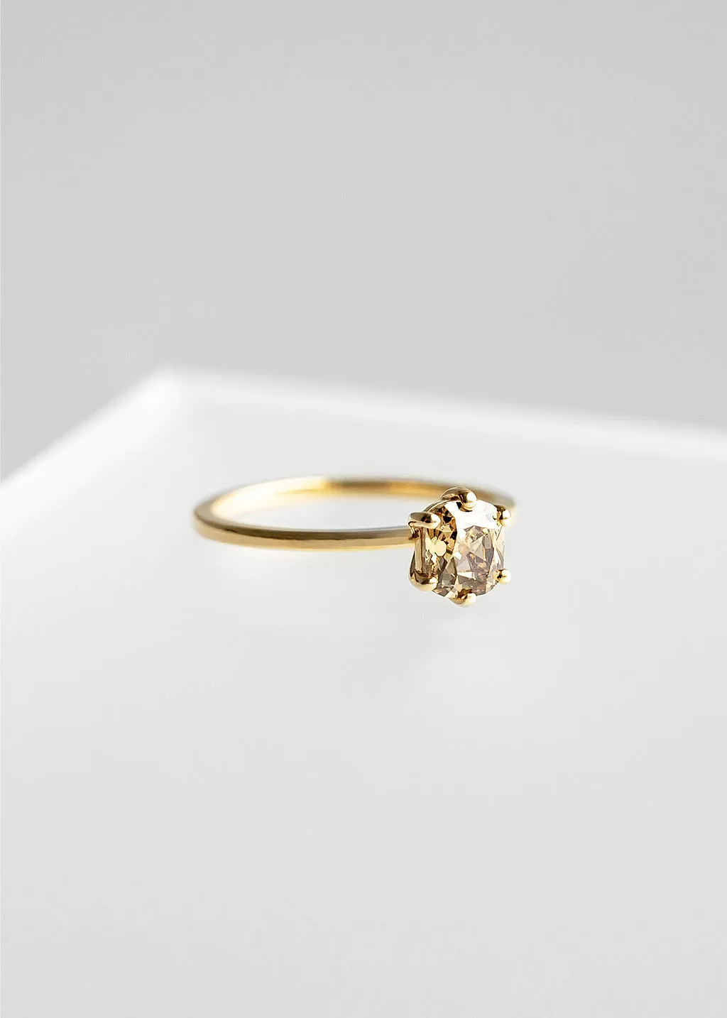 The Helia | .92ct Cushion Cut Champagne Diamond | Yellow Gold
